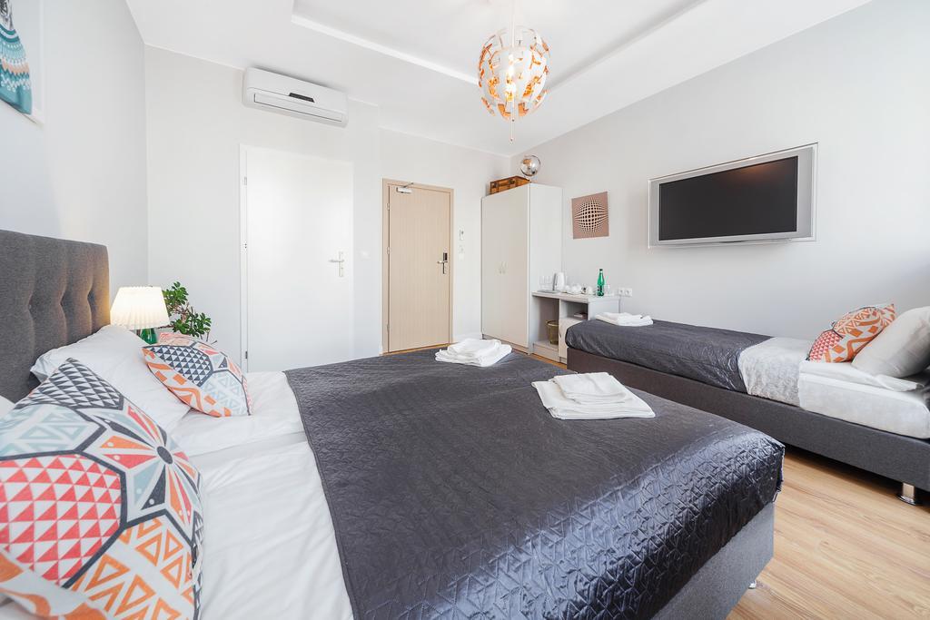 Six Suites, Old Town Гданьск Экстерьер фото